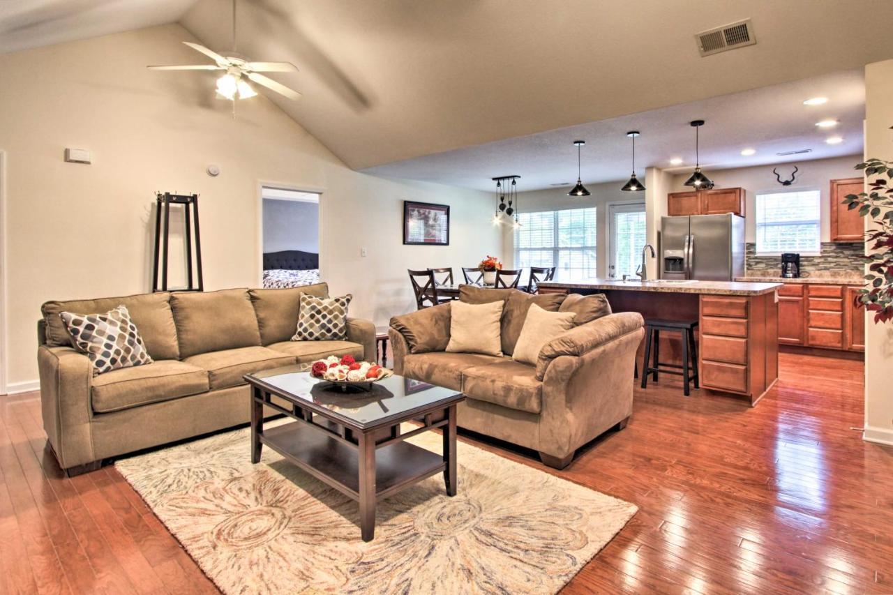 Home With Community Pool - 2 Miles To The Island! Pigeon Forge Dış mekan fotoğraf