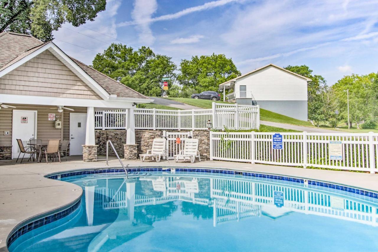 Home With Community Pool - 2 Miles To The Island! Pigeon Forge Dış mekan fotoğraf