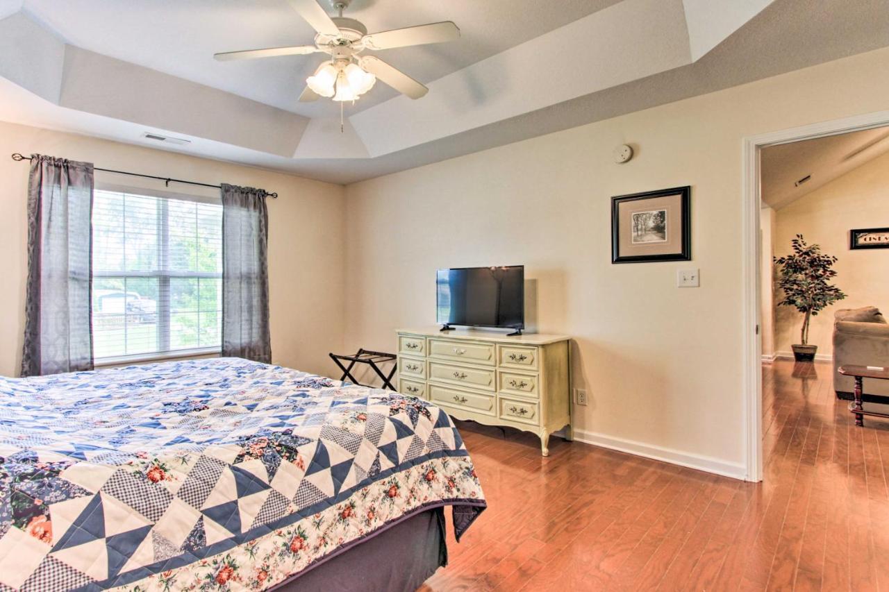 Home With Community Pool - 2 Miles To The Island! Pigeon Forge Dış mekan fotoğraf